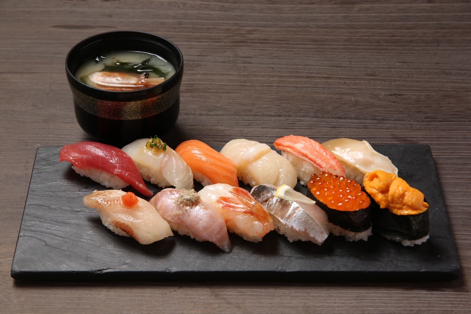 ランチ限定 旬の握り12貫
